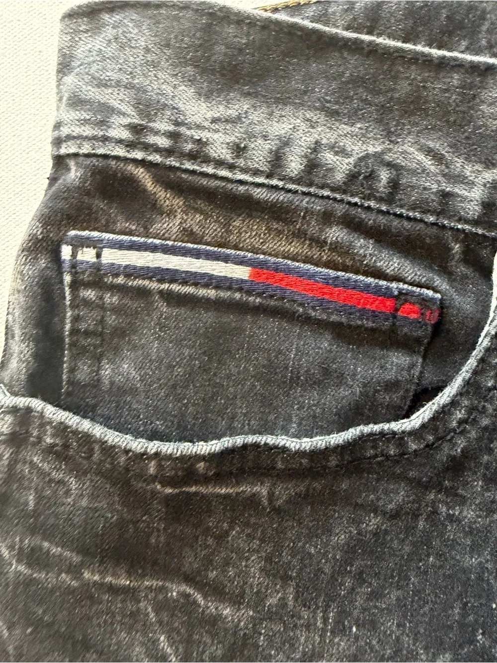 EUC Men's Tommy Hilfiger Slim Black Washed Jeans Size 31/32